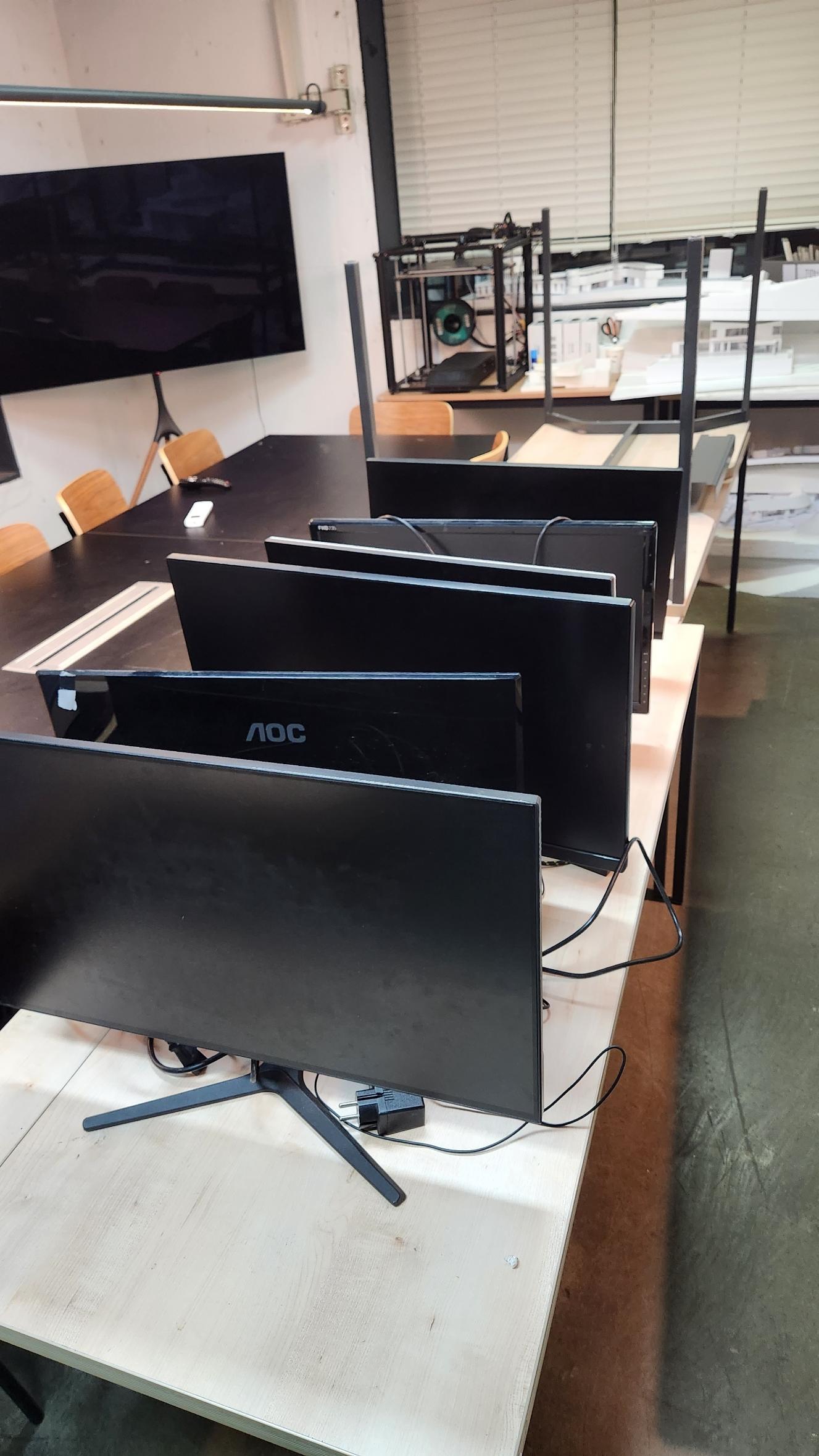 김포시 / 사무실 / 모니터 / 6대