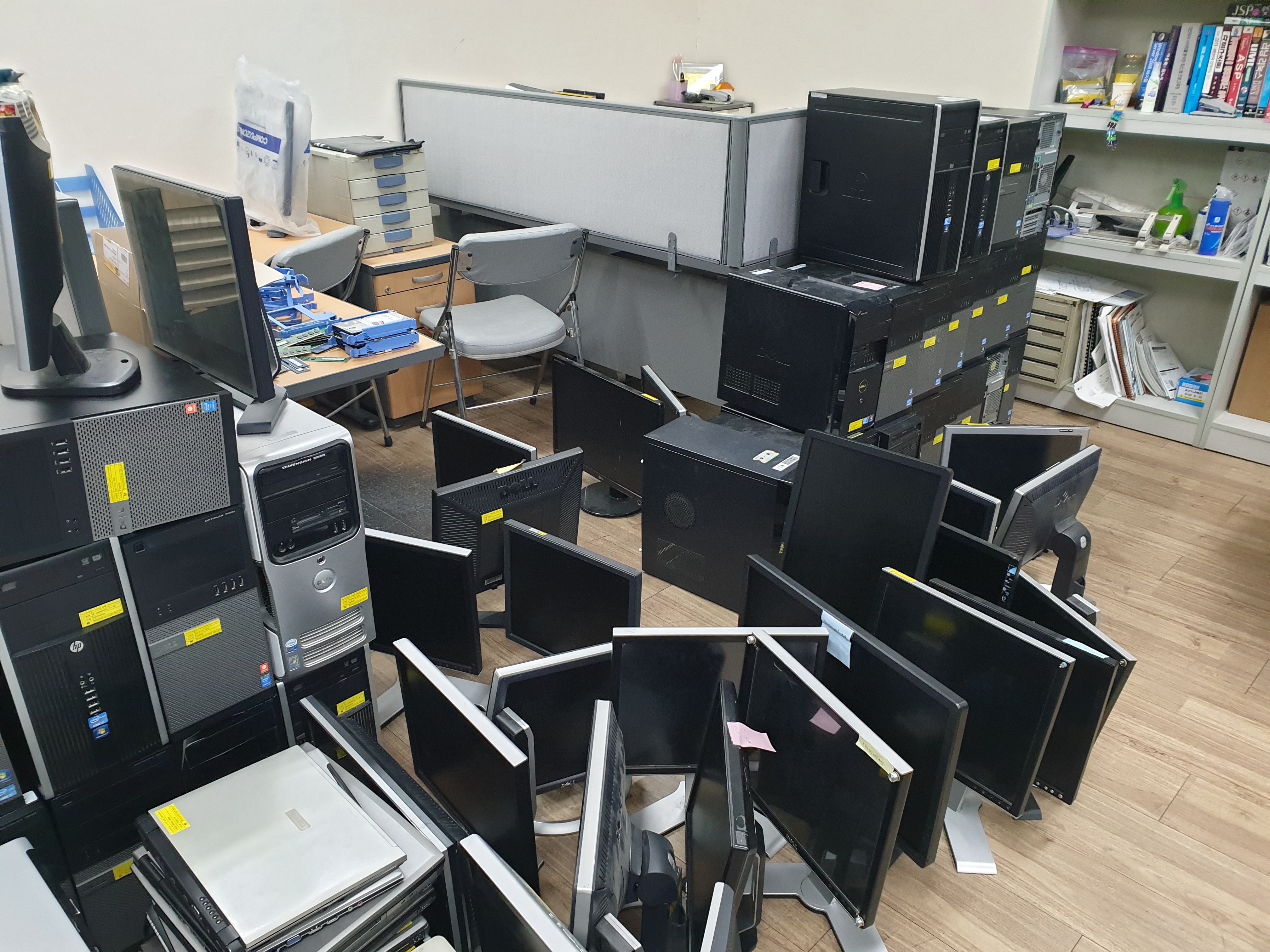 광진구 / 사무실 / PC,모니터,SSD,메모리 / 약 100대 외 2박스