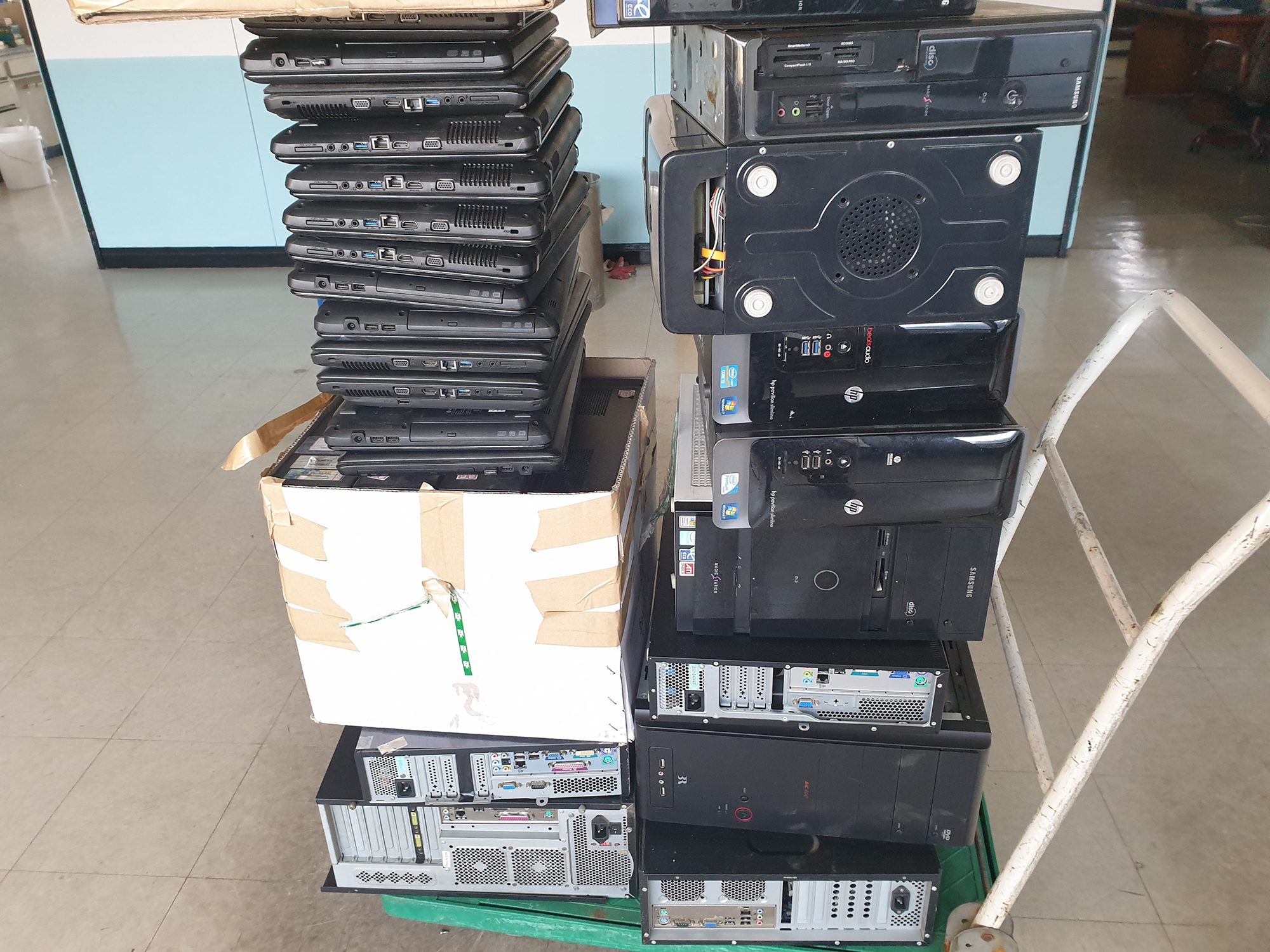 보라매 / 법률사무소 / 노트북,PC,모니터 / 약 130대