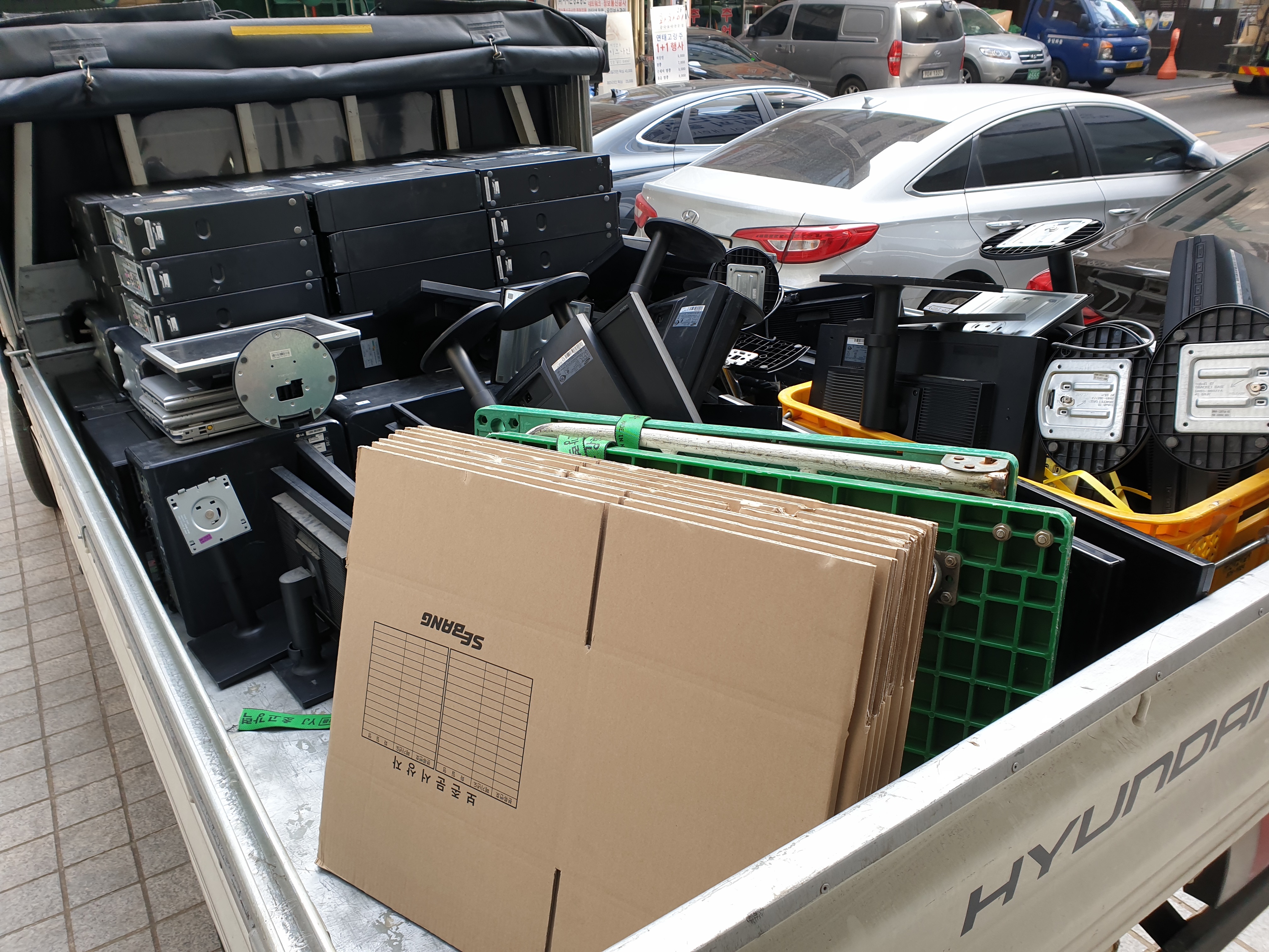 논현동 / 승무원학원 / PC,모니터 / 약 10대