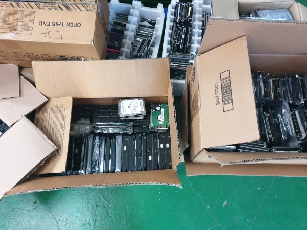 서울 / 퀵매입 / 노트북,PC용 SSD / 약 600박스