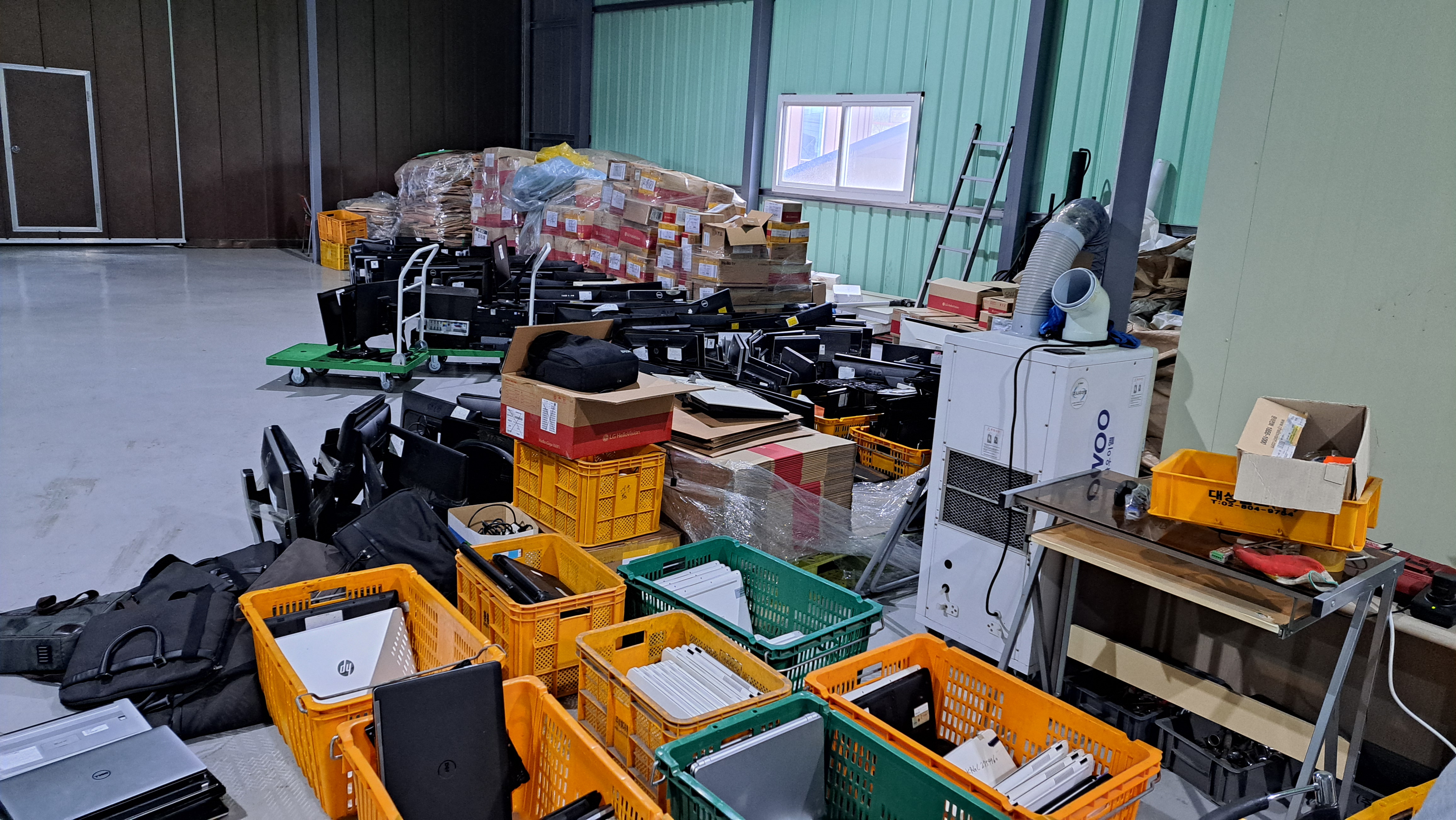 천안 / 일렉트릭 / 노트북,PC,모니터 / 약 620대