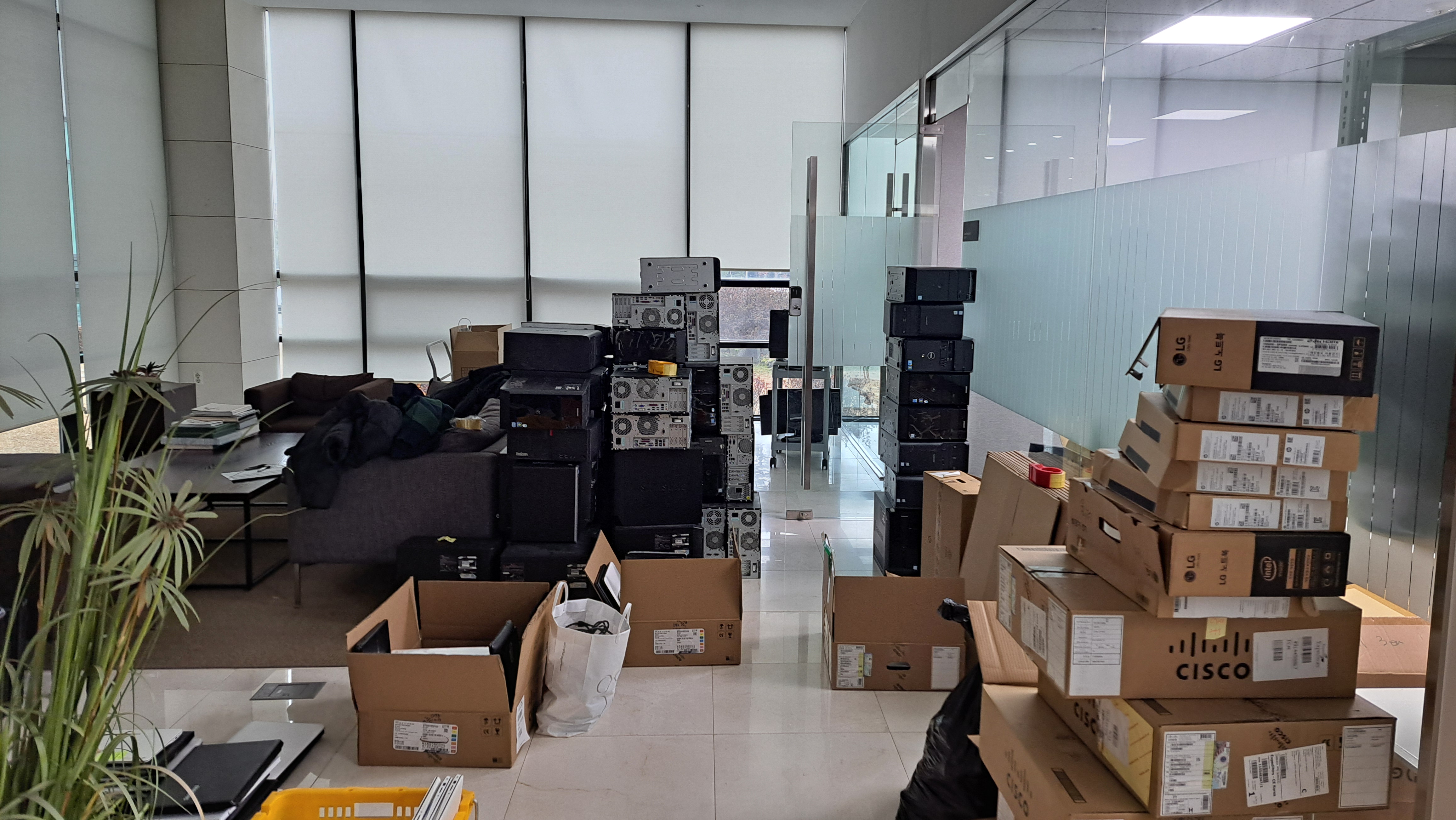 청주 / 센트리온 / 노트북,PC,모니터 / 약 1200대