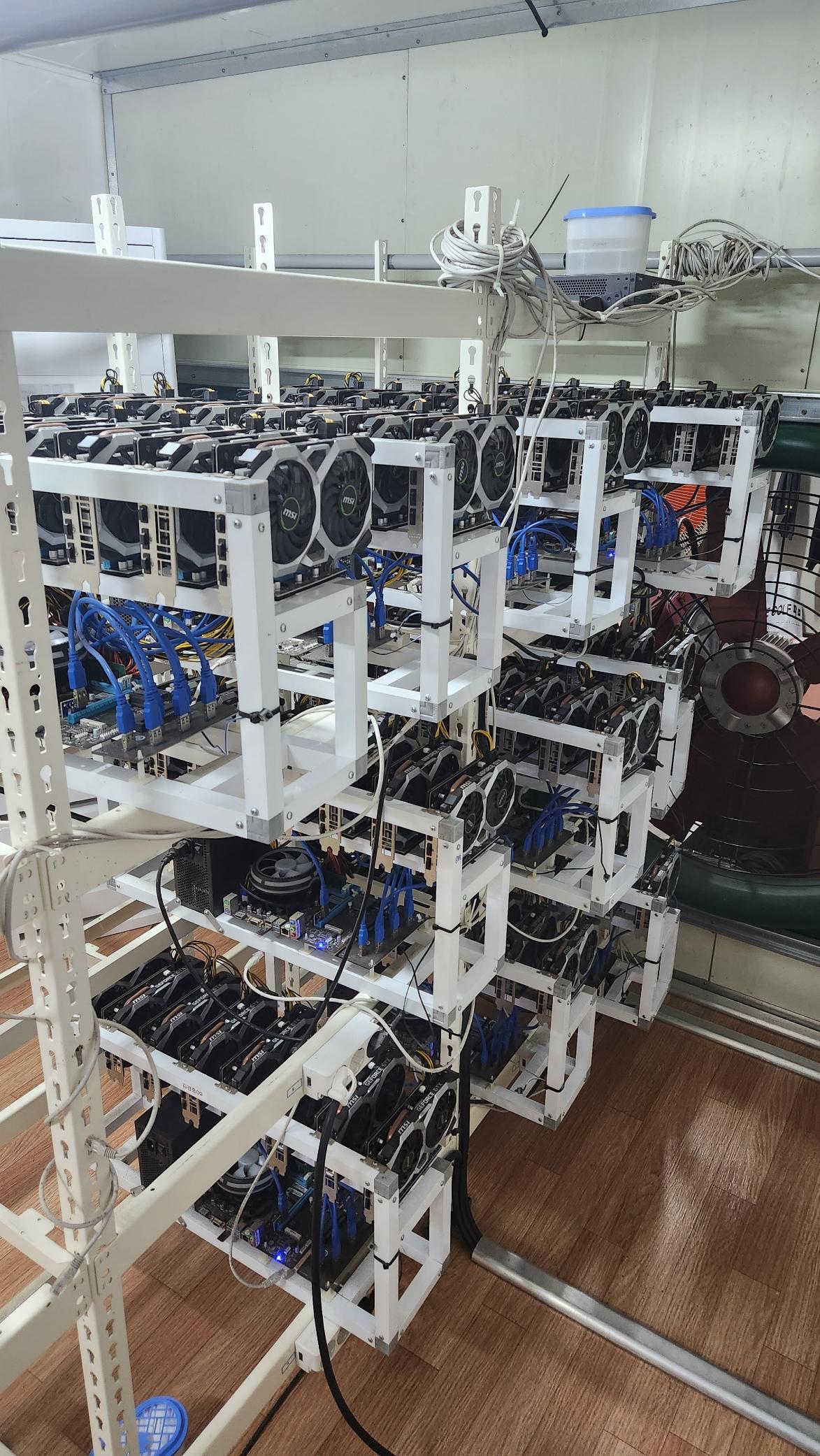 마포구 / 채굴장 / 그래픽카드 / 약 90개